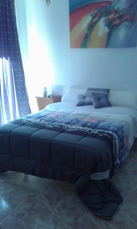 Comet Suites Almona Granada Habitación foto