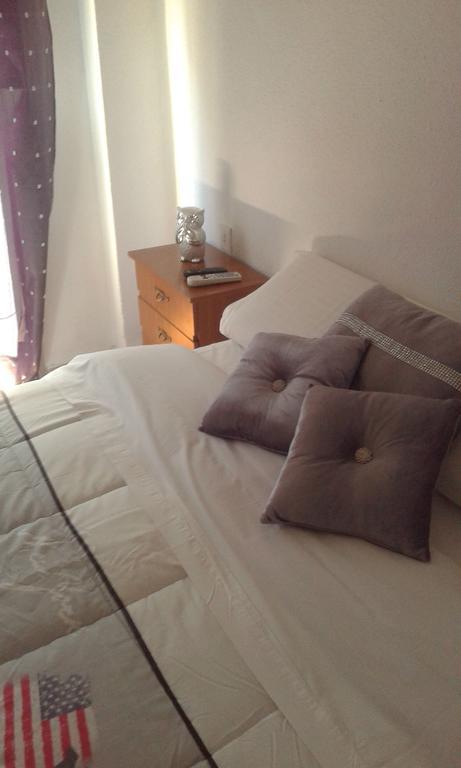 Comet Suites Almona Granada Habitación foto