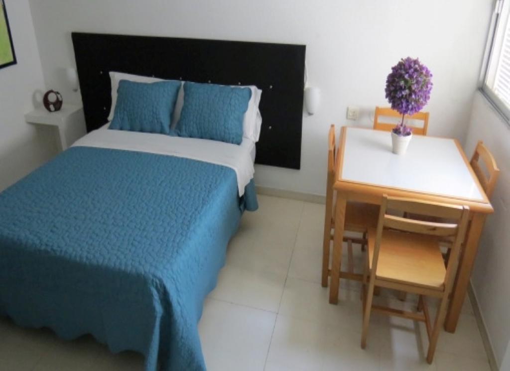 Comet Suites Almona Granada Habitación foto